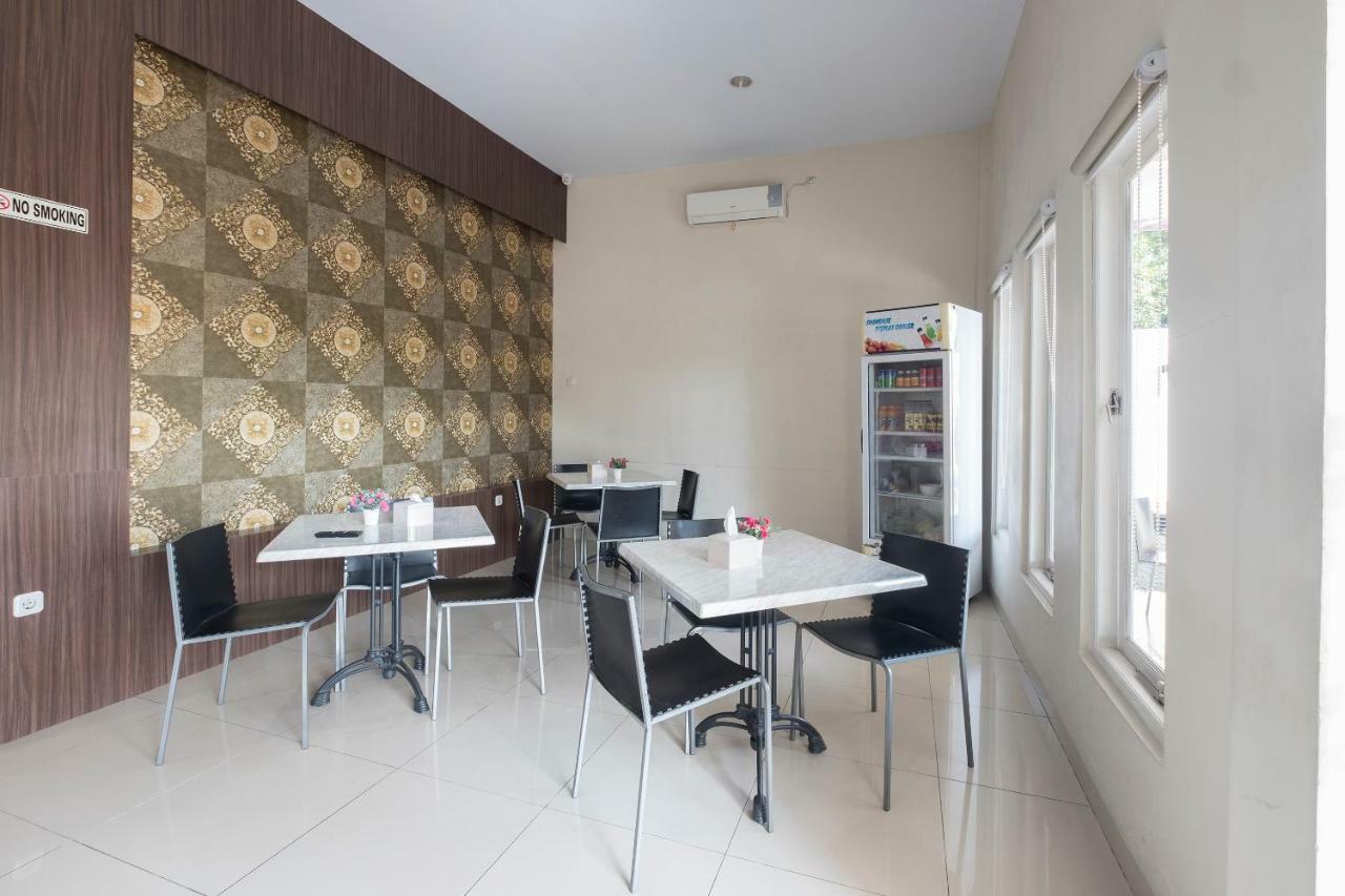 Hotel Astra Novilia Makassar Eksteriør billede