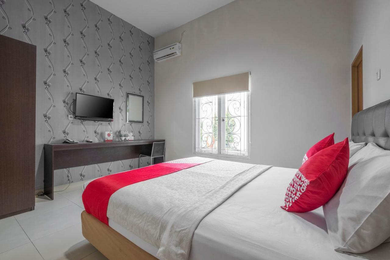 Hotel Astra Novilia Makassar Eksteriør billede